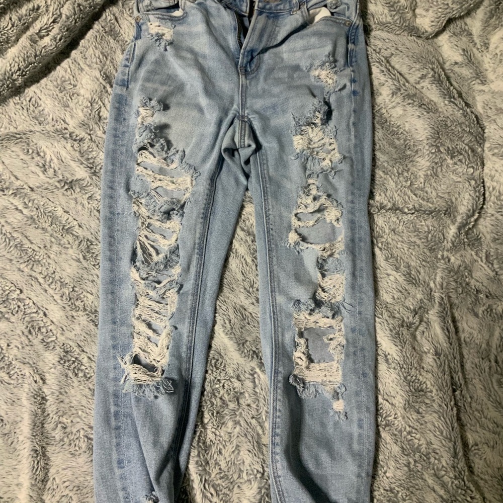 American Eagle Outfitters Light Blue Distressed Mom Jeans